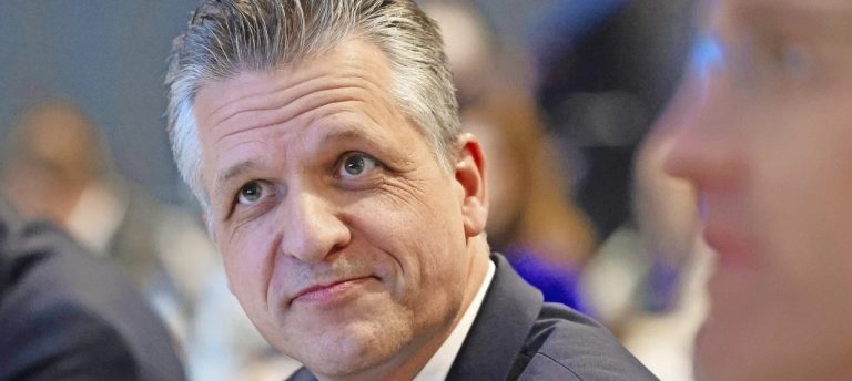 Kanzler Merz kündigt klare Linie in Regierungserklärung an – Union blockt Rentenpläne ab